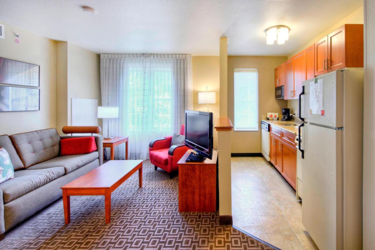 ทาวน์เพลซ สวีท ราลีห์ แครี เวสตัน พาร์คเวย์ Hotel ภายนอก รูปภาพ