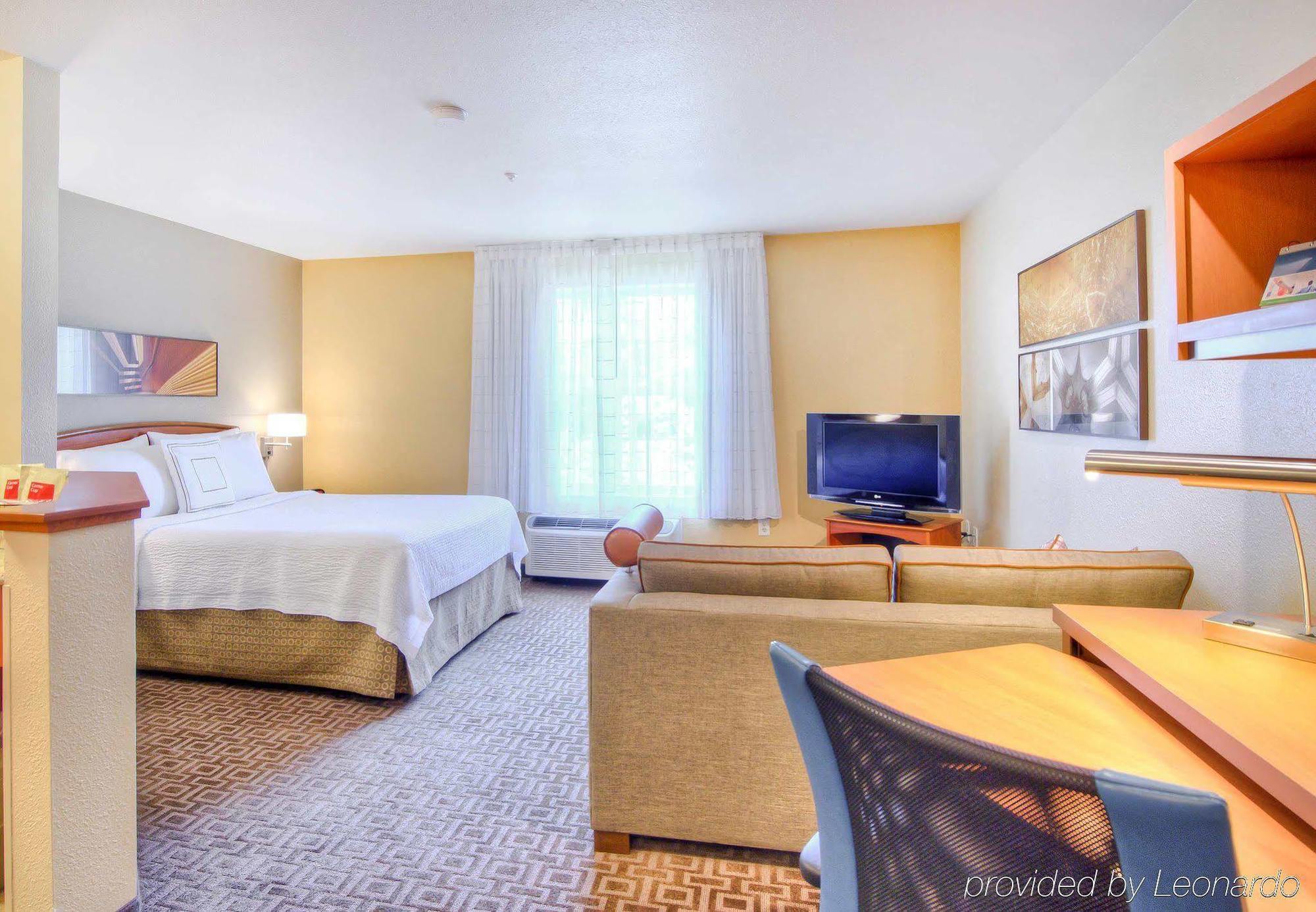 ทาวน์เพลซ สวีท ราลีห์ แครี เวสตัน พาร์คเวย์ Hotel ภายนอก รูปภาพ