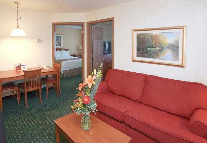 ทาวน์เพลซ สวีท ราลีห์ แครี เวสตัน พาร์คเวย์ Hotel ภายนอก รูปภาพ